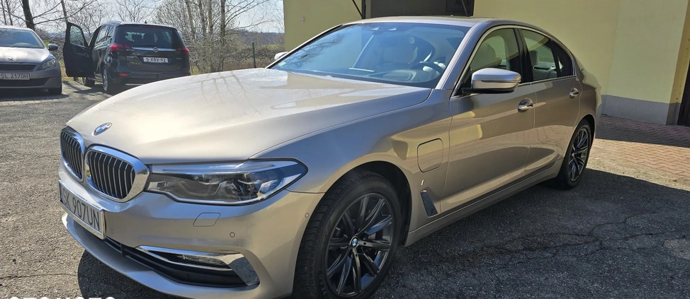 BMW Seria 5 cena 129000 przebieg: 127000, rok produkcji 2017 z Mikołów małe 254